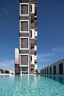 128 LIM - 2002 Stay Only Tower Suite
