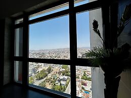128 LIM - 2002 Stay Only Tower Suite