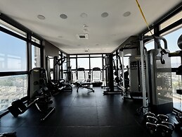 128 LIM - 2002 Stay Only Tower Suite