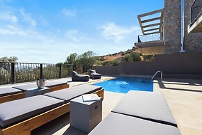 Petres Luxury Villas