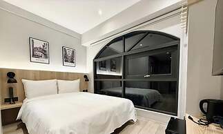 N2 Hotel