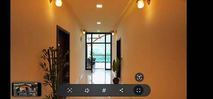 The Lakemont Villa