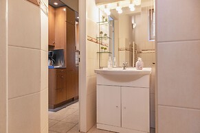 Longstay 2BR Apt in Central Area