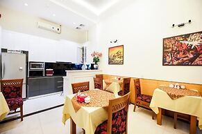 Bay Luxury Chariot Hotel