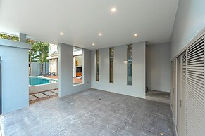 Pool Villa Near Beach Boat Avenue V219