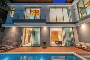 Pool Villa Near Beach Boat Avenue V219