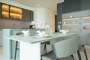 KeyRock - Grand Bleu Apt with Palm View