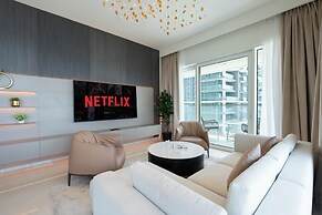KeyRock - Grand Bleu Apt with Palm View
