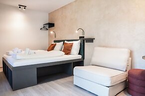 Blackhome Tivoli