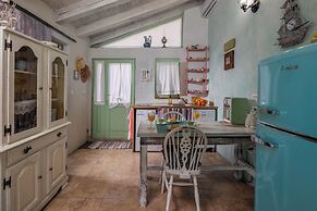 Tiny House With Private Pool Kostrena
