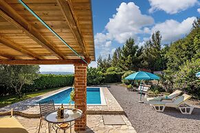 Tiny House With Private Pool Kostrena