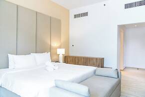 Cozy Chic 2BR - Pool Gym Access - JVC