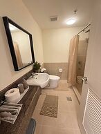 Cozy Modern Apartment Condo Unit