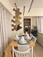 Cozy Modern Apartment Condo Unit