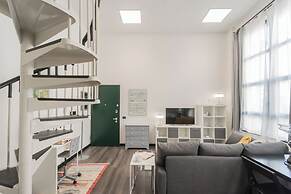 Architect's Loft by Rent all Como