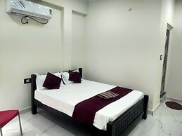 SRI NAVANEETHA KRISHNA MAHAL & RESIDENCY