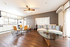 K&K HOUSE