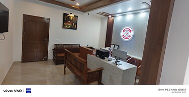 Benzy Tourist Home