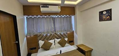 Hotel Lee Grand