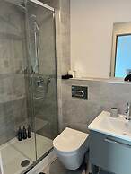 Superb York City Centre new Built Flat and gym