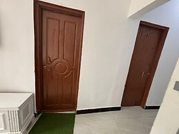 Malaika White House Apartment & Spa