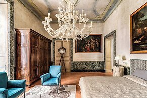 Palazzo Doria Suites