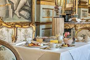 Palazzo Doria Suites