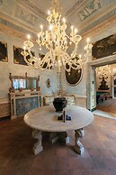 Palazzo Doria Suites