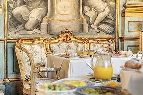 Palazzo Doria Suites