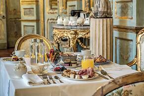 Palazzo Doria Suites