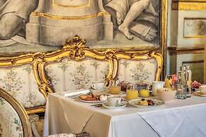 Palazzo Doria Suites
