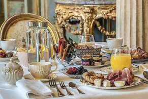 Palazzo Doria Suites