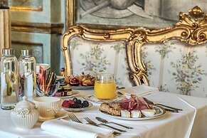 Palazzo Doria Suites