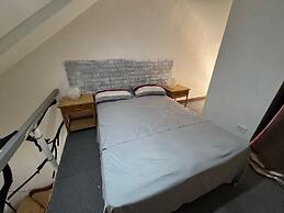 Cozy Studio Apartment 2 min to the Beach, Rooftop