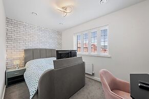 3 Bed Detached House - Sky Tv - Garden - Pets