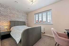 3 Bed Detached House - Sky Tv - Garden - Pets