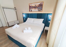 Nicole Suite