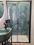 Nicole Suite