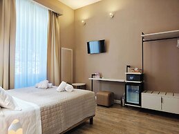Nicole Suite