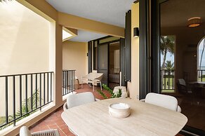 Beachfront Paradise 2BR Crescent Beach Seaside