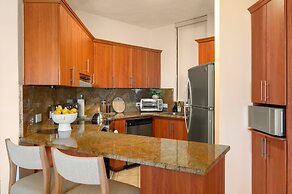 Beachfront Paradise 2BR Crescent Beach Seaside