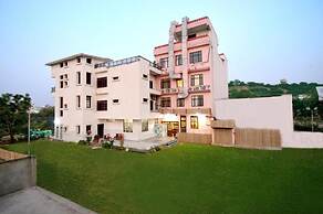 HOTEL SURYA GARH