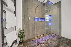 Chic Luxury - Central - Beach Access - Wind