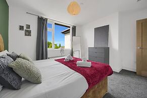 Stylish Modern Apartment - Free Parking - W