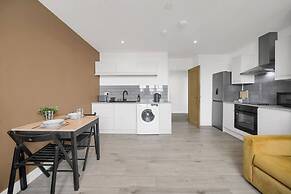 Stylish Modern Apartment - Free Parking - W