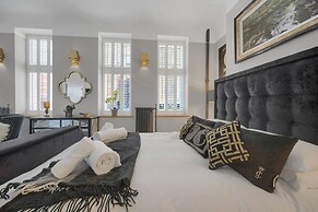 Modern Unique - Central Beach Access