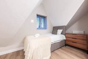 Luxurious 2 Bed Central Cardiff Free EV Charge