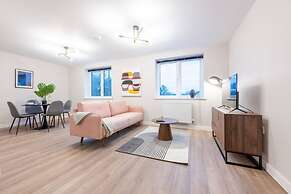 Luxurious 2 Bed Central Cardiff Free EV Charge