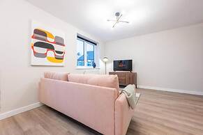Luxurious 2 Bed Central Cardiff Free EV Charge