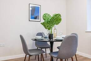 Luxurious 2 Bed Central Cardiff Free EV Charge
